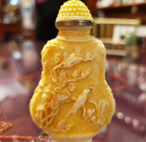 Yellow Bird Snuff Bottle 